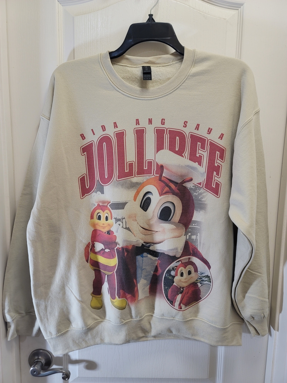 Jollibee Cream Graphic Crewneck Sweatshirt - NWOT - XL